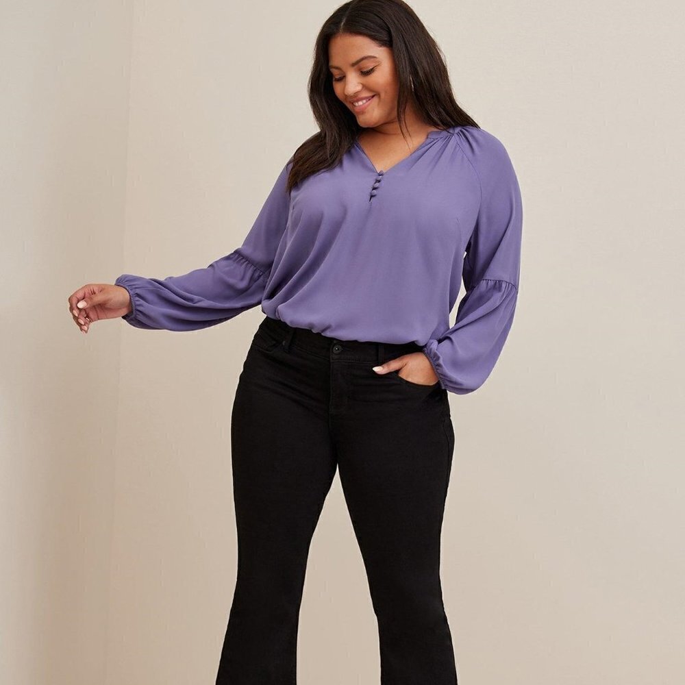 Torrid - Georgette Puff Sleeve Peasant Blouse in Blue / Periwinkle​​​​​​​​​​